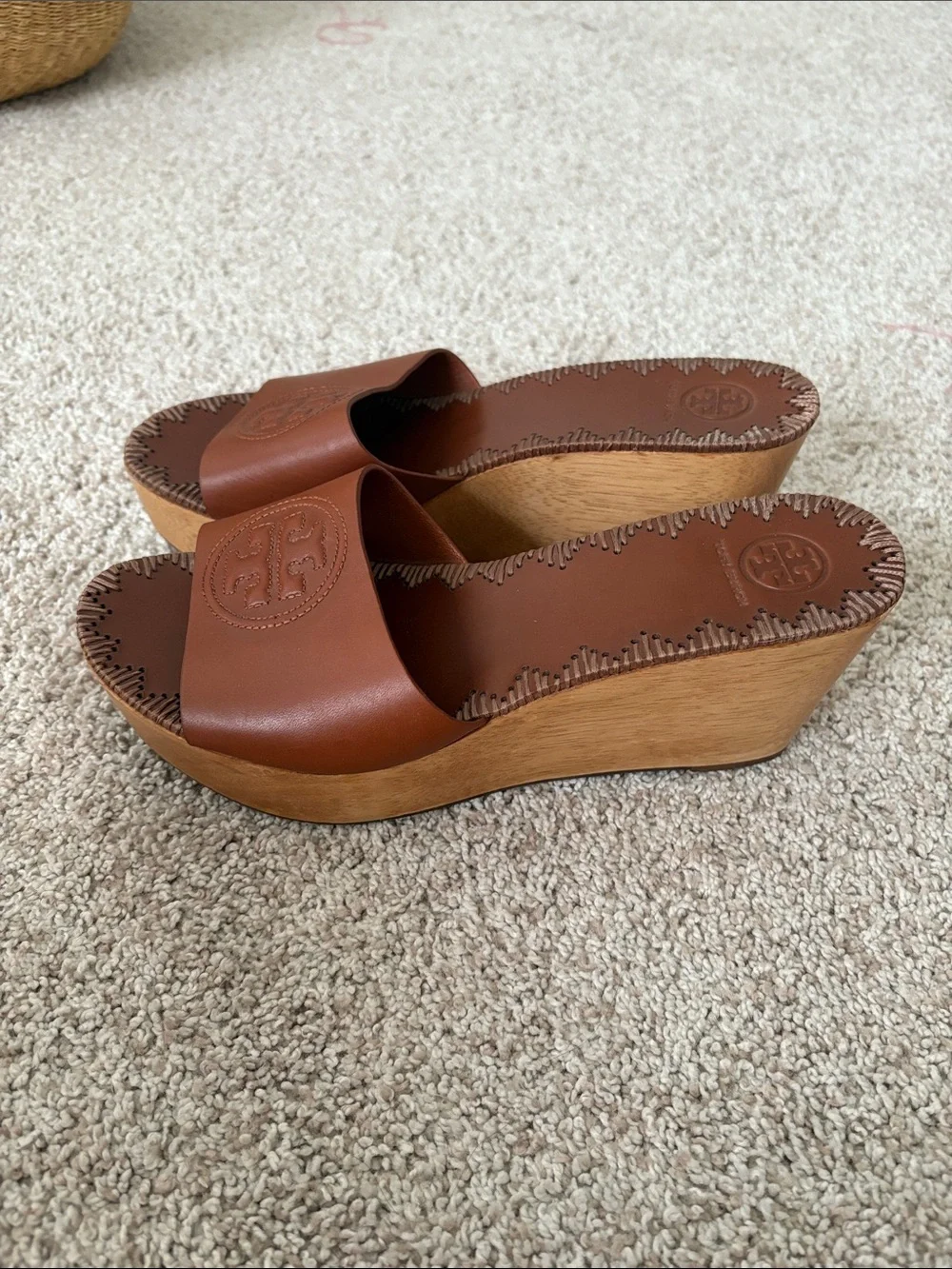 Tory Burch Patty Wedge Leather Slide Sandals in Cognac Brown